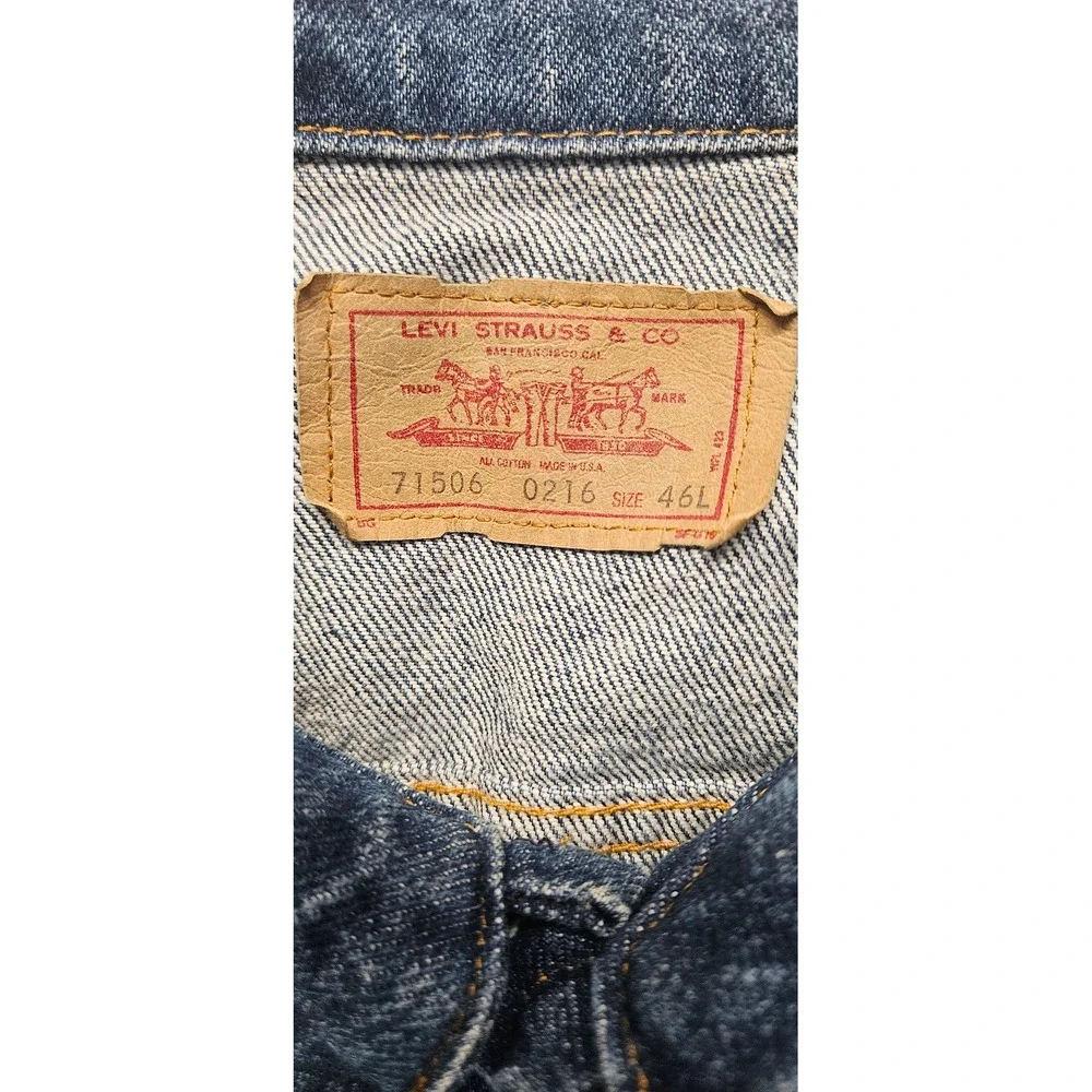 Levis 71506 0216 Denim Trucker Jacket Mens 46L Blue Made in USA Vintage Long